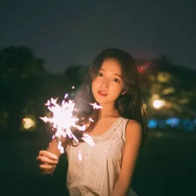 獅子座女?dāng)嗦?lián)越久越想念對方嗎，獅子座女?dāng)嗦?lián)代表分手嗎