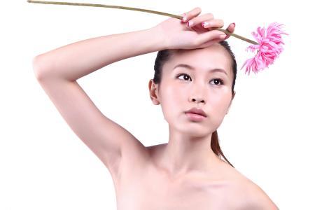 會(huì)化妝的女人有多可怕！女人化妝要注意的7大禁忌！你知道嗎？