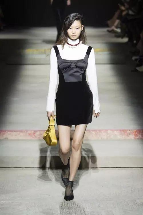 時裝周報道｜Topshop：模特高于時裝