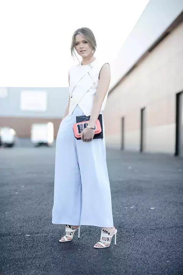 服裝搭配：女人到了25+的年齡，衣服別這樣穿！