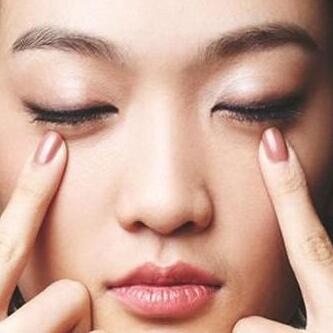 脂肪粒怎么去除小竅門 為什么你的眼部總是長(zhǎng)脂肪粒？