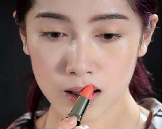 女人再好看也別總是素顏，高級(jí)化妝師的淡妝教程，新手看一遍就會(huì)