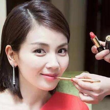 為什么明星們的口紅那么好看？教大家涂口紅的竅門