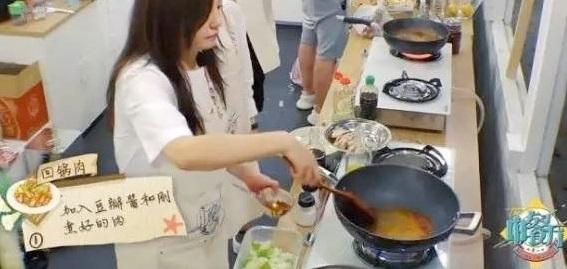 《中餐廳》亮大廚靠“它”火了