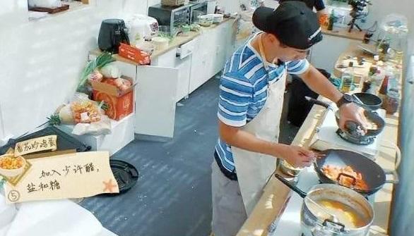 《中餐廳》亮大廚靠“它”火了