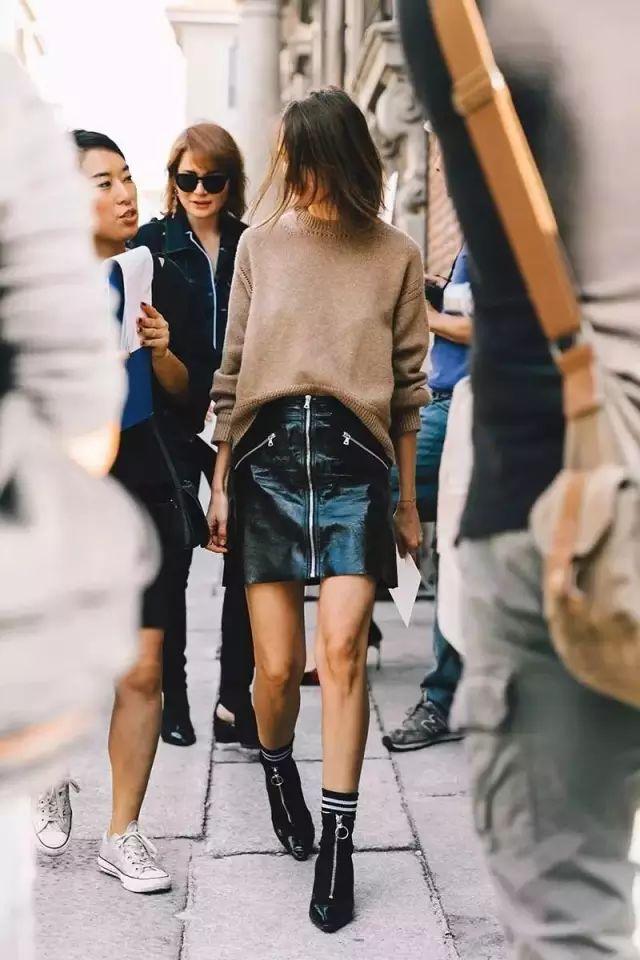 穿衣搭配：冬天襪子露著穿才更好看！真是美麗凍人啊！