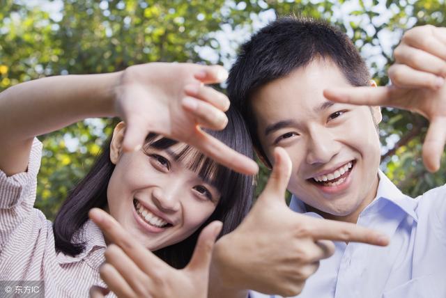 從生活中的小細(xì)節(jié)就能判斷12星座男是真的愛你還是玩你！
