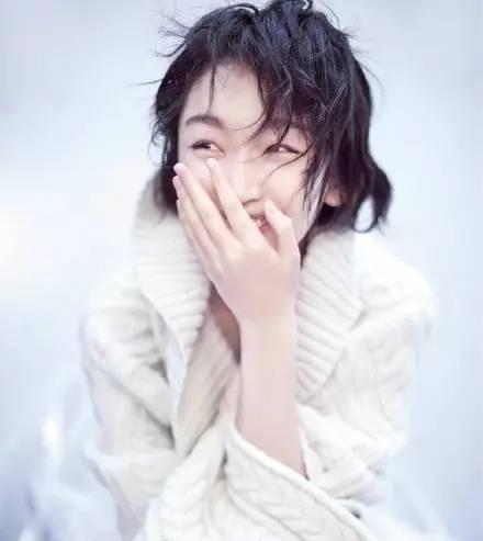 有一種短發(fā)風(fēng)格，叫做周冬雨短發(fā)