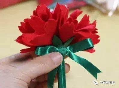 母親節(jié)：康乃馨手工大全，點(diǎn)燃媽媽的愛！