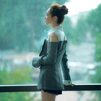 李曼拼接西裝加短褲，優(yōu)雅又不失女人味