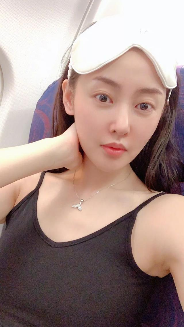 深蹲卸妝外加魔鬼的步伐 有哪個(gè)女明星健身能拼過她？