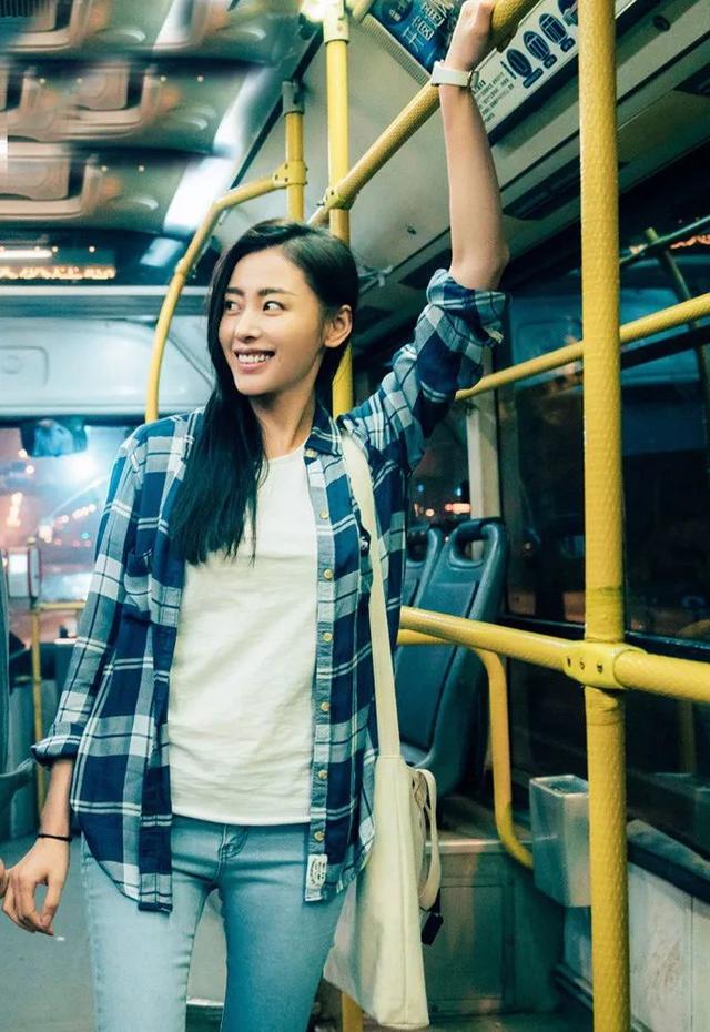 深蹲卸妝外加魔鬼的步伐 有哪個(gè)女明星健身能拼過她？
