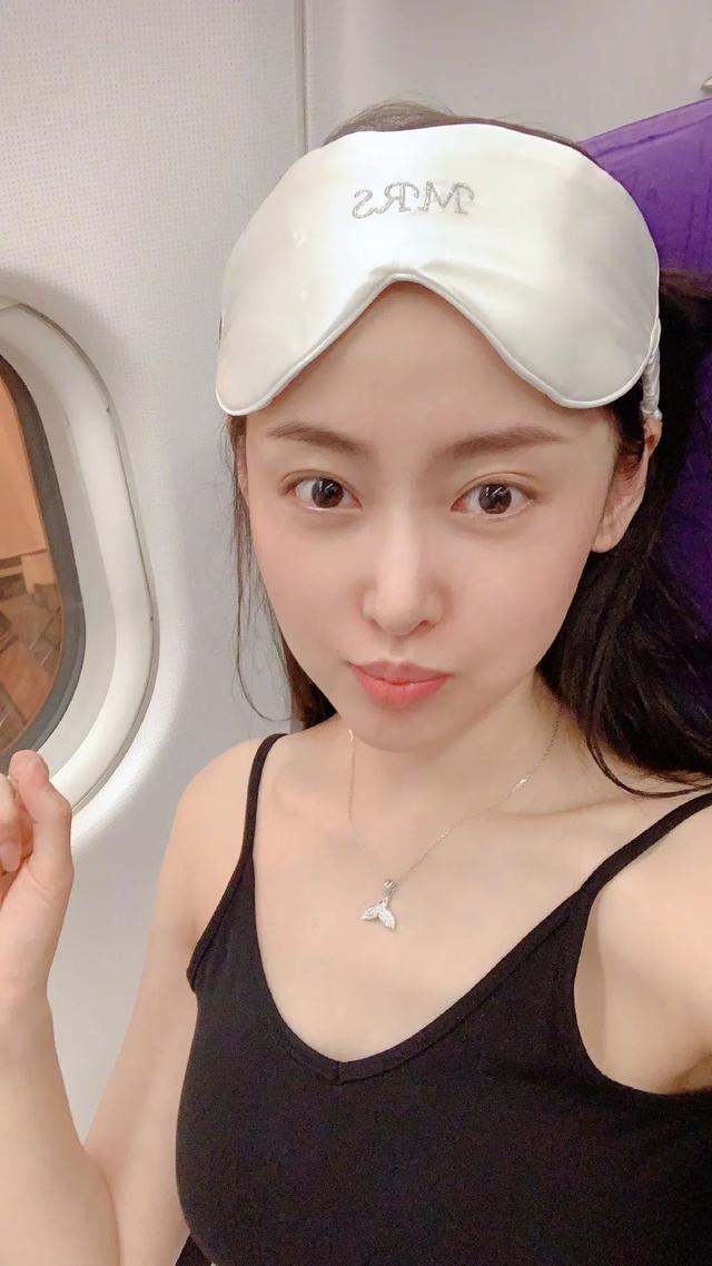深蹲卸妝外加魔鬼的步伐 有哪個(gè)女明星健身能拼過她？