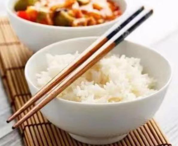 健身為何不建議吃米飯，減脂能吃米飯嗎