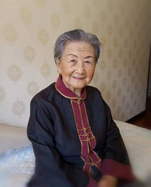 三種姥姥不宜帶孩子，三種家庭不宜姥姥帶孩子