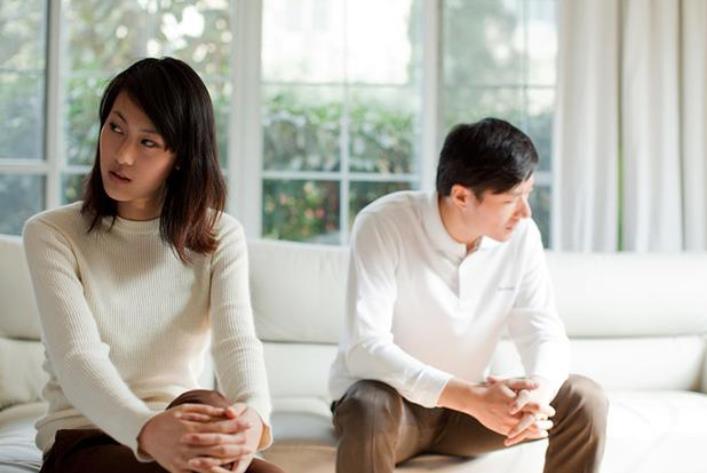 夫妻長(zhǎng)期不講話不溝通的后果，女人長(zhǎng)期不理男人的后果