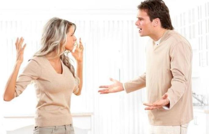 夫妻長(zhǎng)期不講話不溝通的后果，女人長(zhǎng)期不理男人的后果
