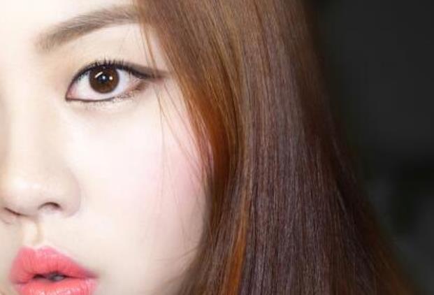為什么內(nèi)雙最考驗(yàn)顏值，內(nèi)雙眼皮的女生顏值高嗎