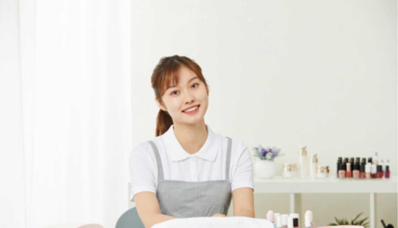 做美甲的女生能娶嗎，指甲油為什么一個(gè)小時(shí)都干不了