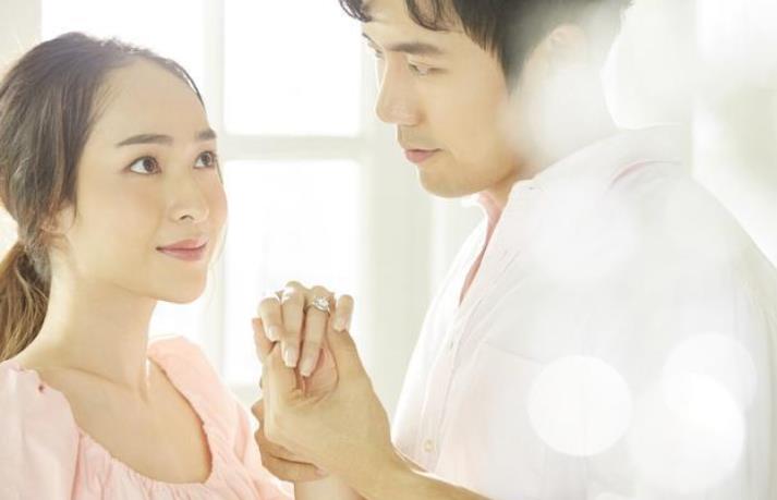 剛結婚時是不是很黏人，為什么女生結婚后會黏你