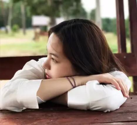 獅子座女?dāng)嗦?lián)越久越想念對方嗎，獅子座女?dāng)嗦?lián)代表分手嗎