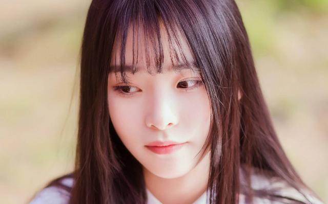 男人對倒追的女人什么心態(tài)，男人具備什么條件才能讓女人倒追