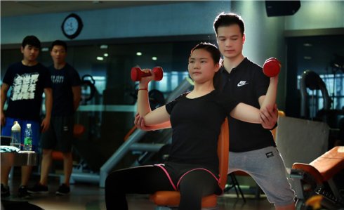 老婆請私人教練合適嗎，女生找男私教什么心態(tài)