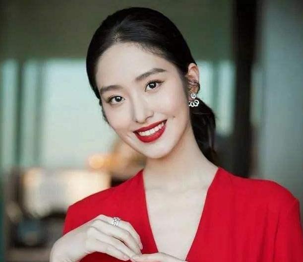 女人洗完澡最想做的一件事，女生洗完澡必須做的事