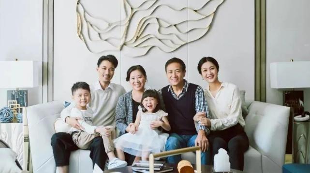 全家福拍照造型怎么擺，全家福怎么拍照才好看