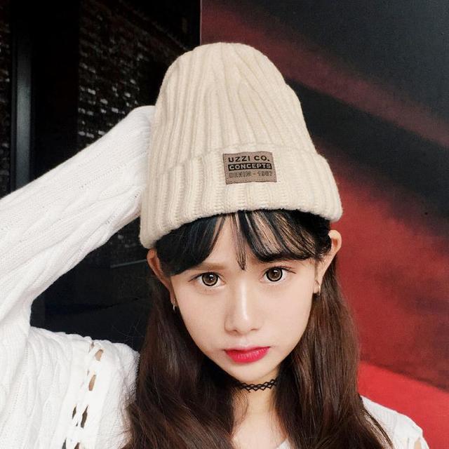 毛線帽怎么戴不顯老，短發(fā)女生適合戴毛線帽嗎