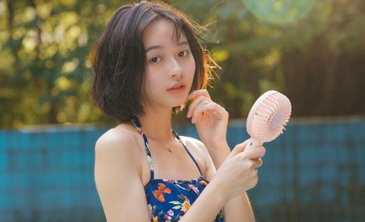 如何判斷女人動心了，從哪些細節(jié)判斷中年女人對你動心了