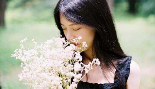 初戀和真愛(ài)哪個(gè)更難忘，為什么大多男生最愛(ài)的永遠(yuǎn)是初戀