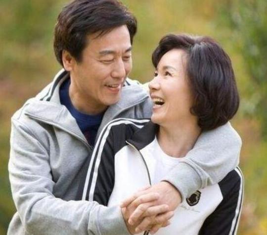 老年夫妻緣分盡了的征兆，50歲夫妻緣盡怎么辦