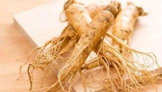 夏天能食用人參嗎，人參是干吃比較好還是泡水比較好