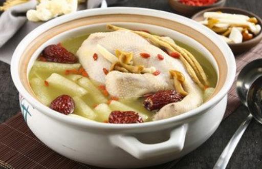 三伏天喝雞湯上火嗎，三伏天喝什么湯能逼出身體寒氣