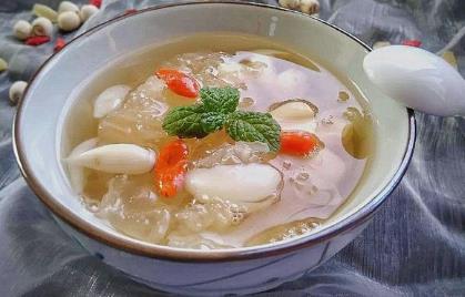 三伏天喝雞湯上火嗎，三伏天喝什么湯能逼出身體寒氣