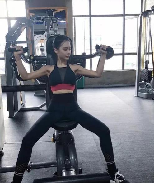 女生一周擼鐵幾天合適，女性正確擼鐵姿勢圖片