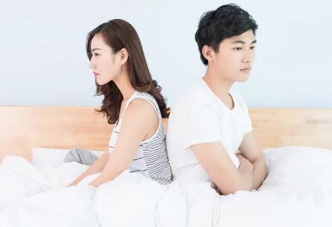 夫妻冷戰(zhàn)男人和女人有什么不同，高情商女人如何應(yīng)對(duì)老公的冷戰(zhàn)
